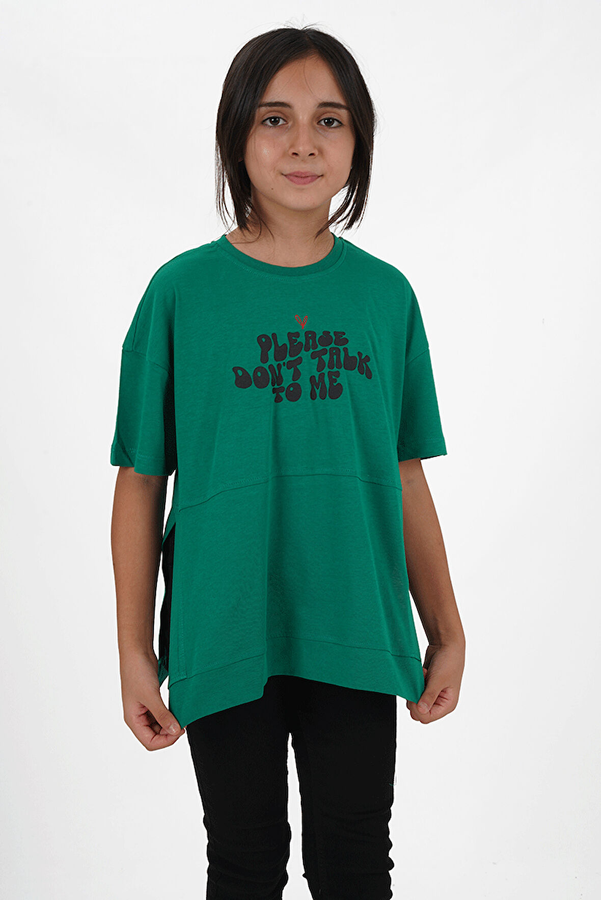 Kız Çocuk Süprem Kumaş Yandan Yırtmaçlı Baskılı Tshirt