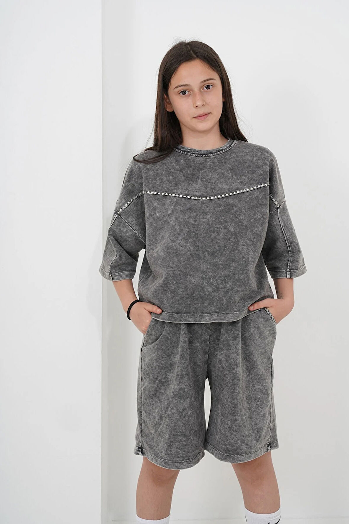 Kız Çocuk Oversize Yıkamalı İki İplik Kumaş Şortlu Takım