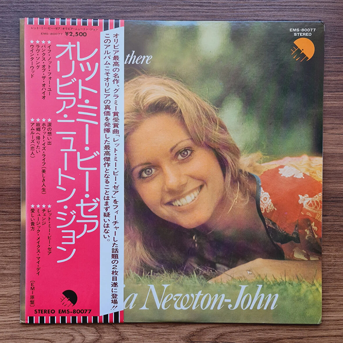 Olivia Newton-John – Let Me Be There