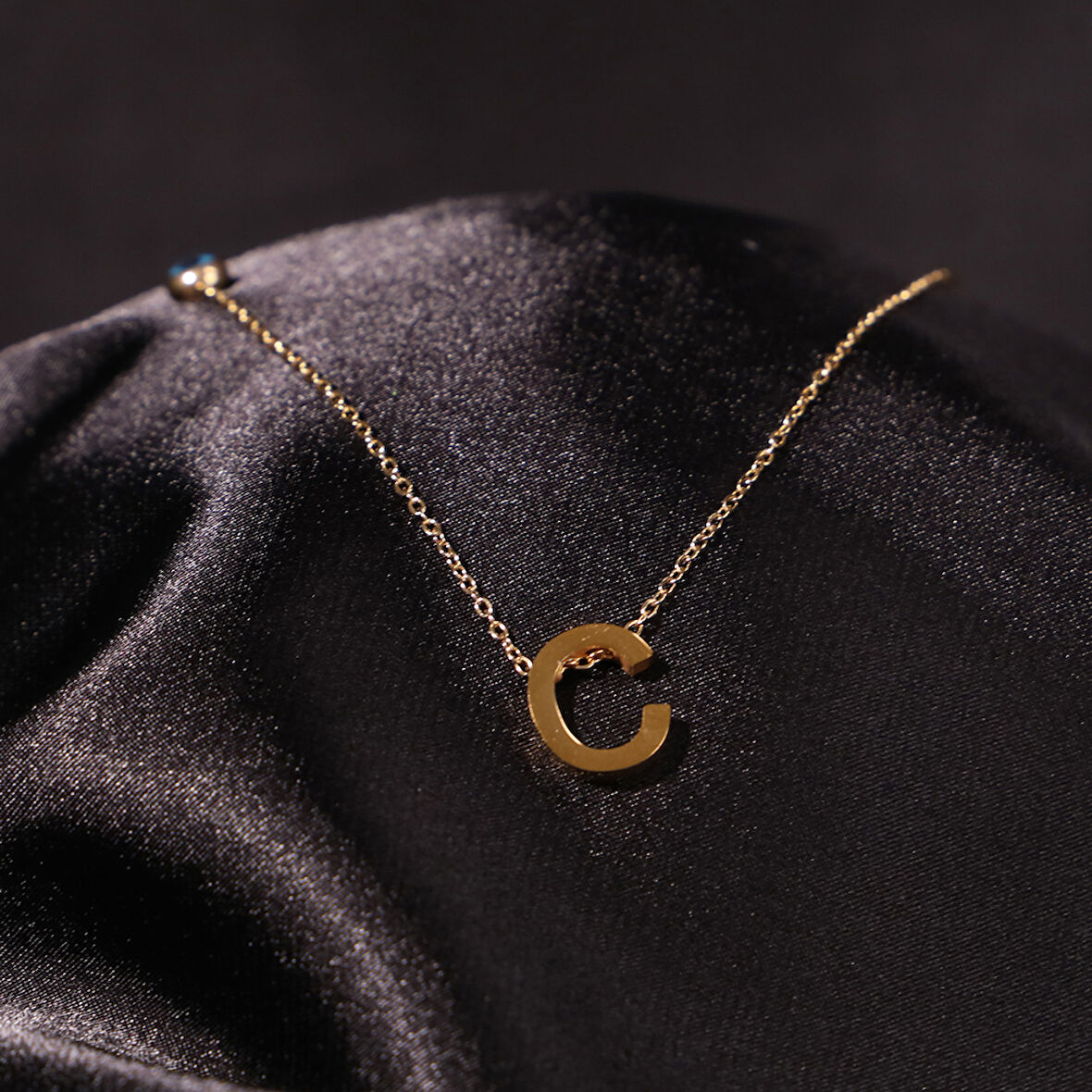 Çelik Kadın Kolye, Gold Renk Harf Kolye, Nazar Boncuklu No.137A