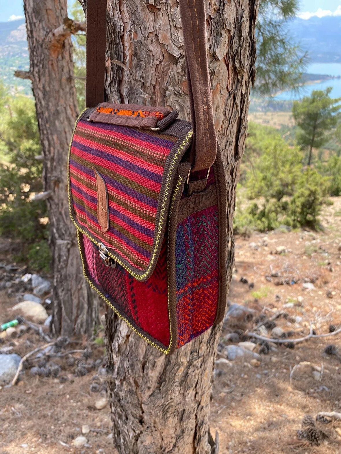 Otantik Dokuma Tokalı Kilim Desen Çanta