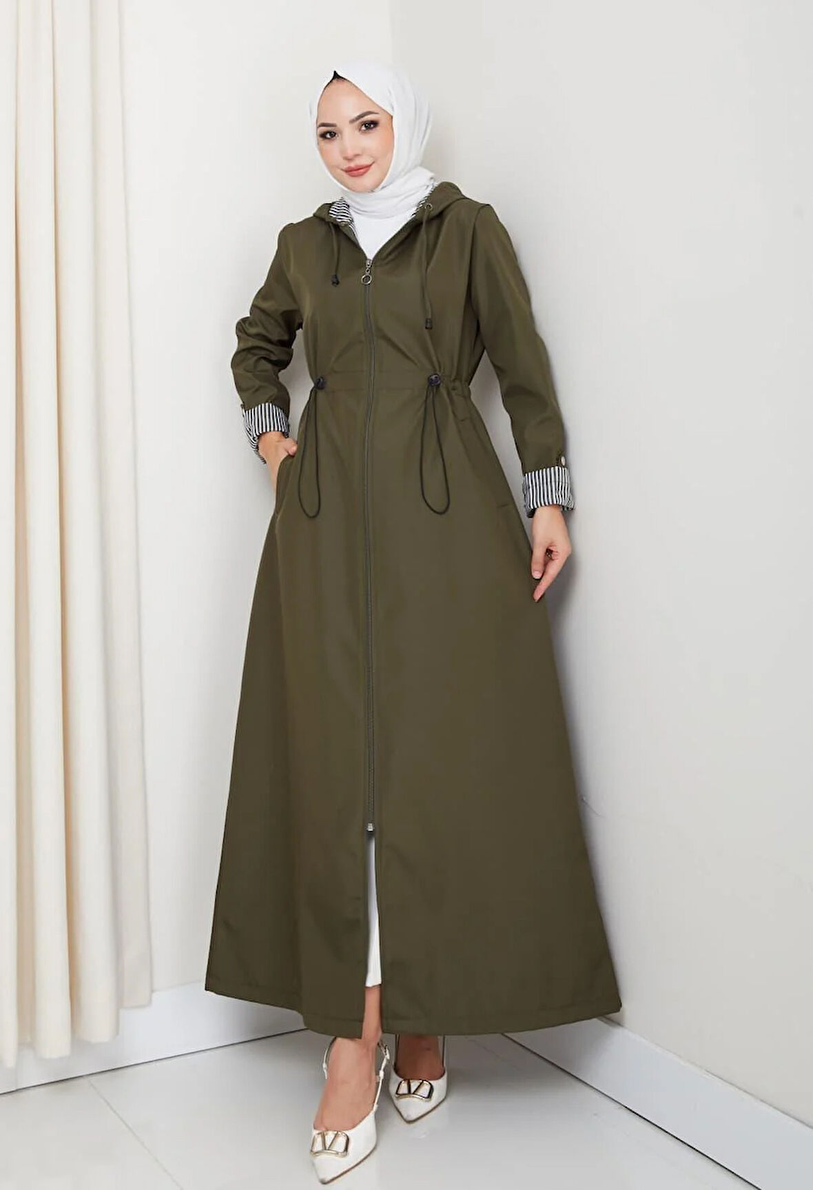 Kadın Kapüşonlu Çizgi Detaylı Haki Bondit Kap