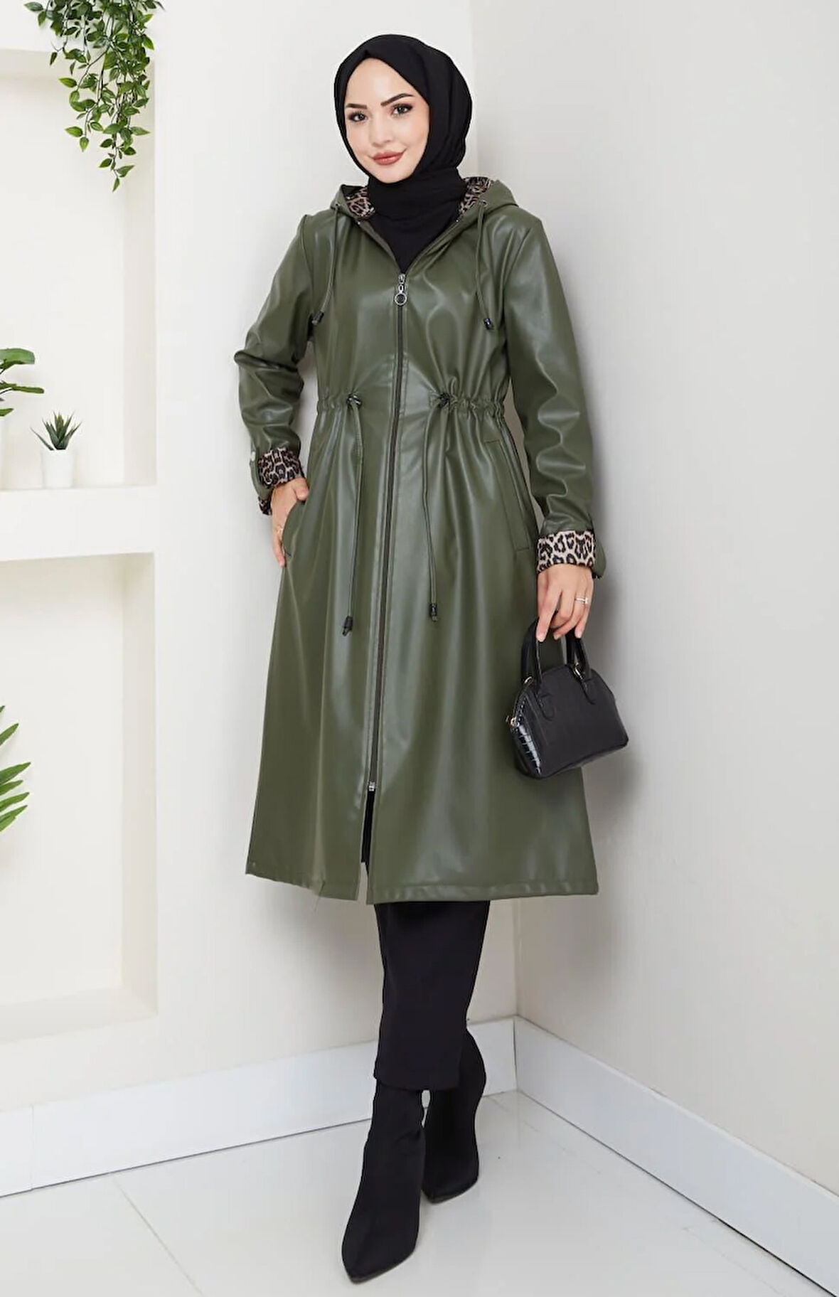 Kadın Kapüşonlu Fermuarlı Şardonlu Deri Haki Kap