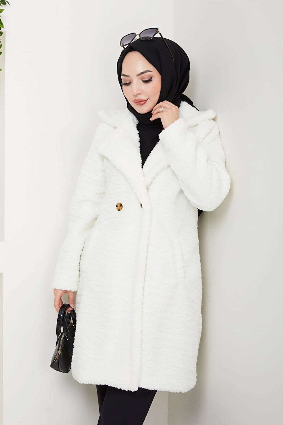 Kadın Kürk Kumaş Astarlı Düğmeli Beyaz Kaban