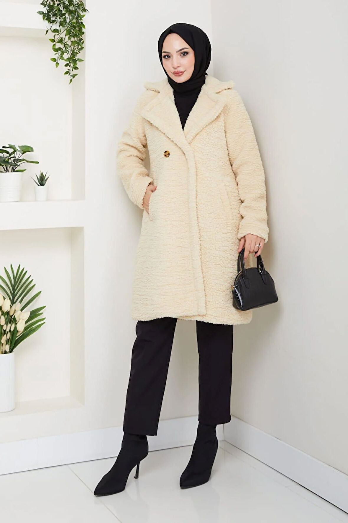 Kadın Kürk Kumaş Astarlı Düğmeli Bej Kaban