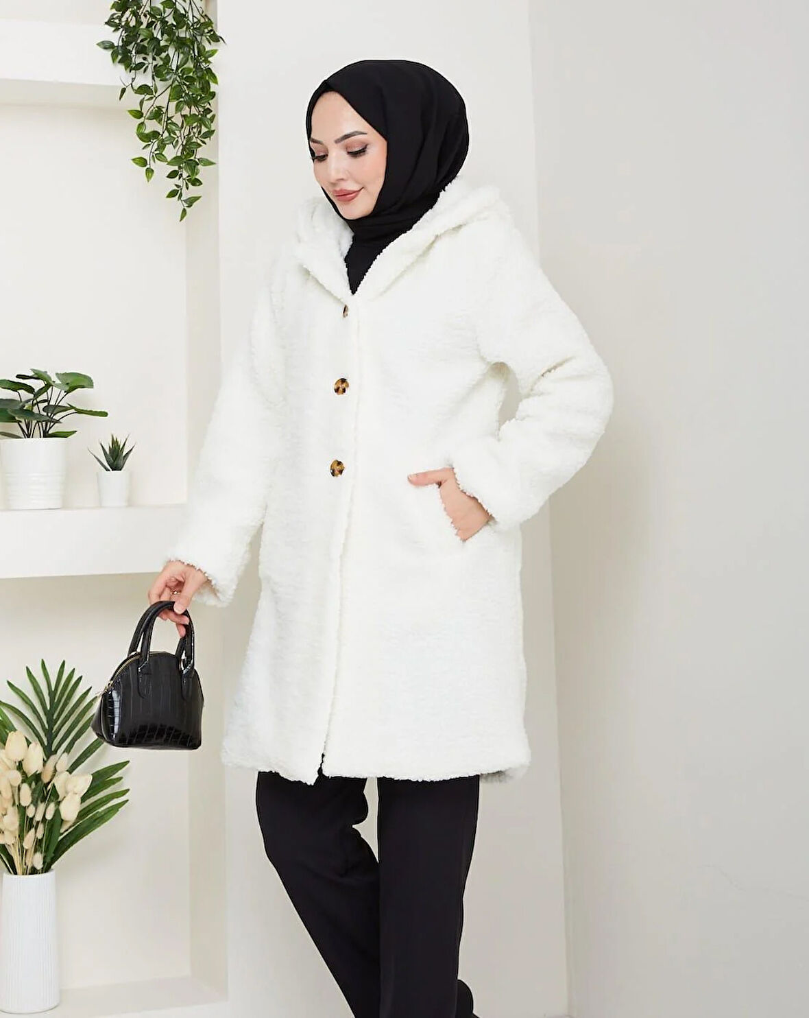Kadın Kürk Kumaş Astarlı Düğmeli Kapüşonlu Beyaz Kaban