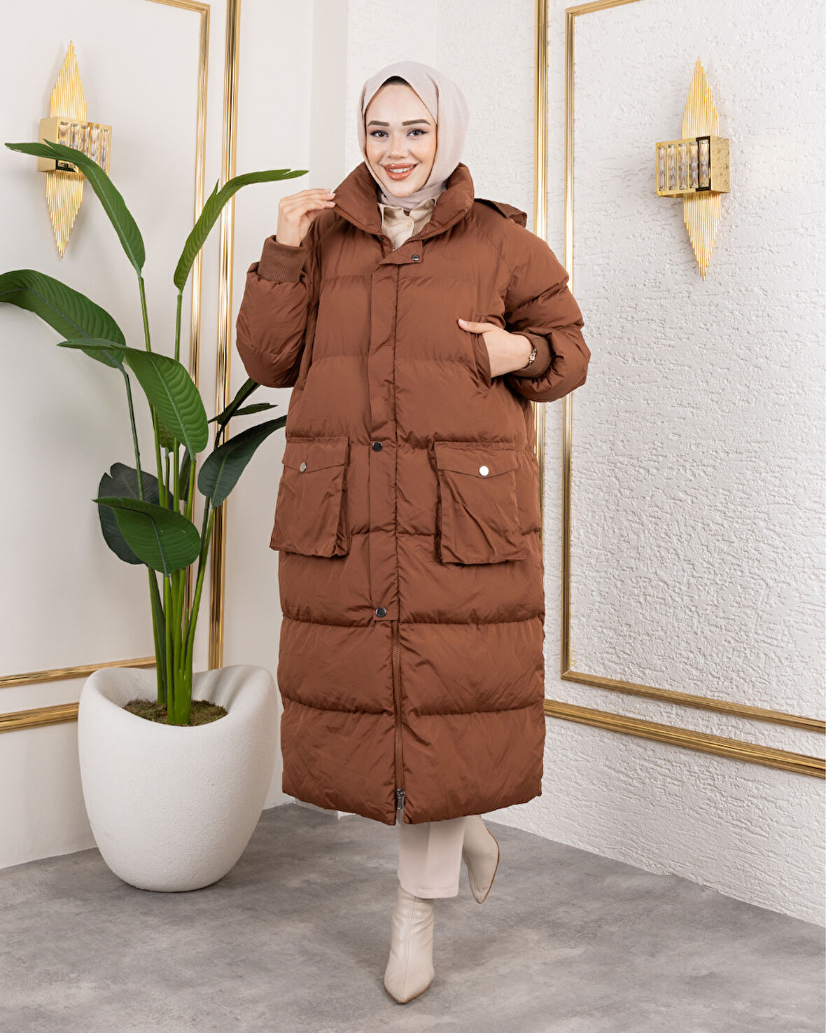 Kadın Kapüşonlu Fermuarlı Cepli Uzun Taba Mont