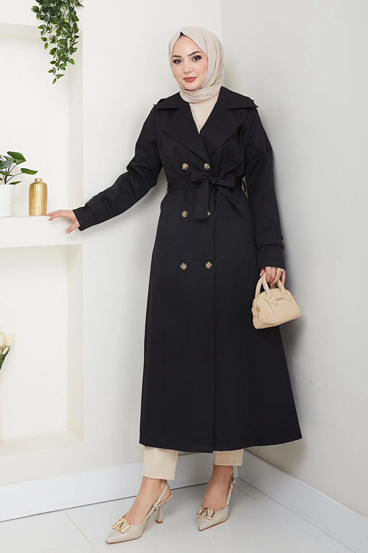 Kadın Düğmeli Kuşaklı Siyah Trençkot