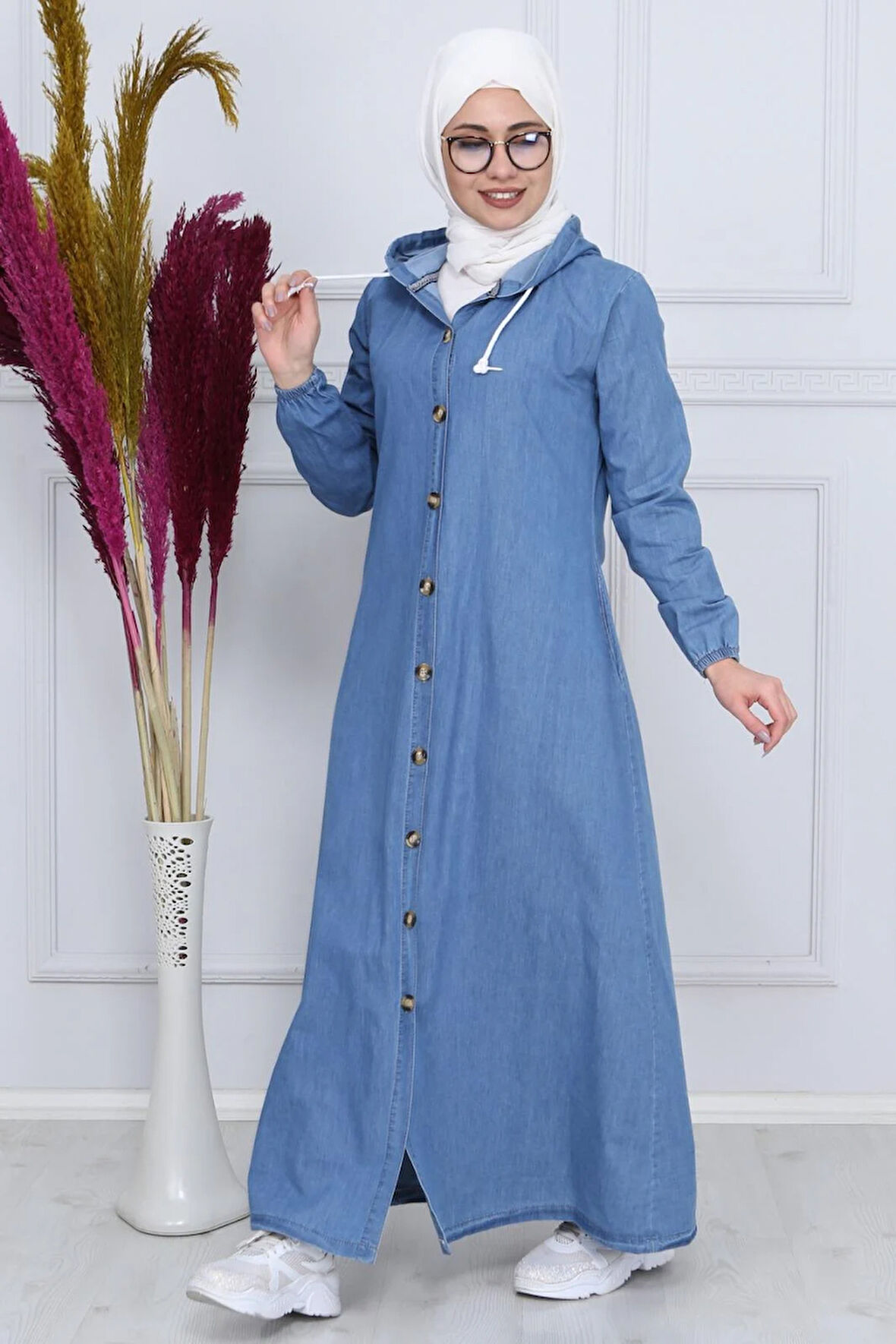 Kadın Boydan Düğmeli Kapüşonlu Açık Mavi Kot Elbise