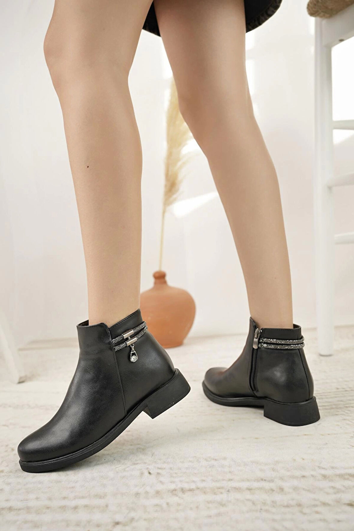 Nesil Shoes Bln 1701 Siyah Taşlı Kadın Bot