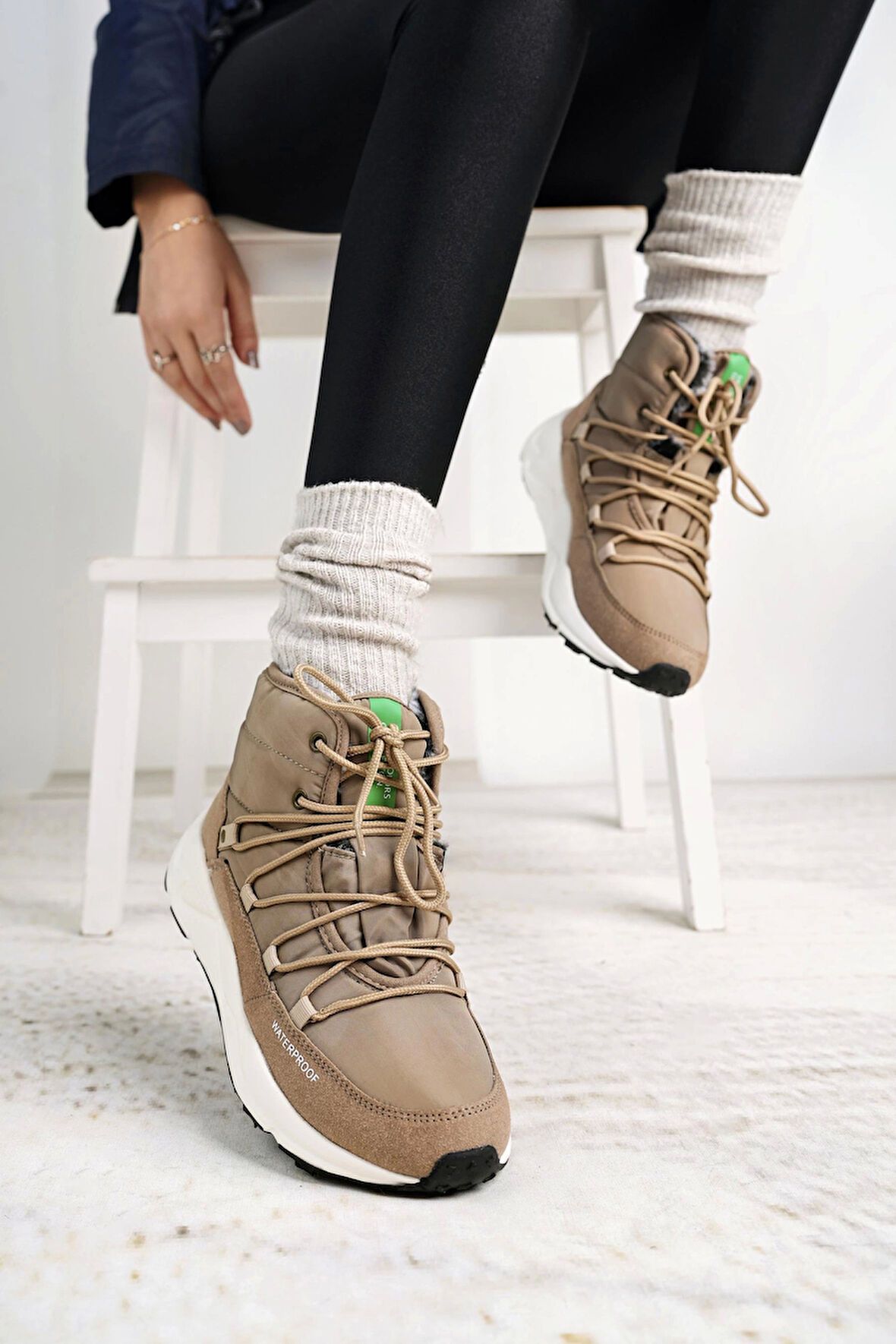 Benetton 11156 Bej Su Geçirmez Kürklü Kadın Spor Bot