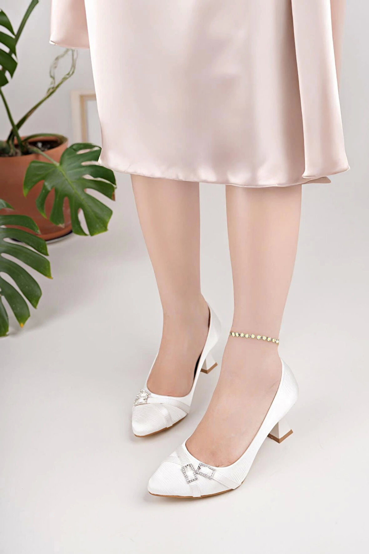 Nesil Shoes Bln 830 Sedef Kumaş Topuklu Kadın Ayakkabı
