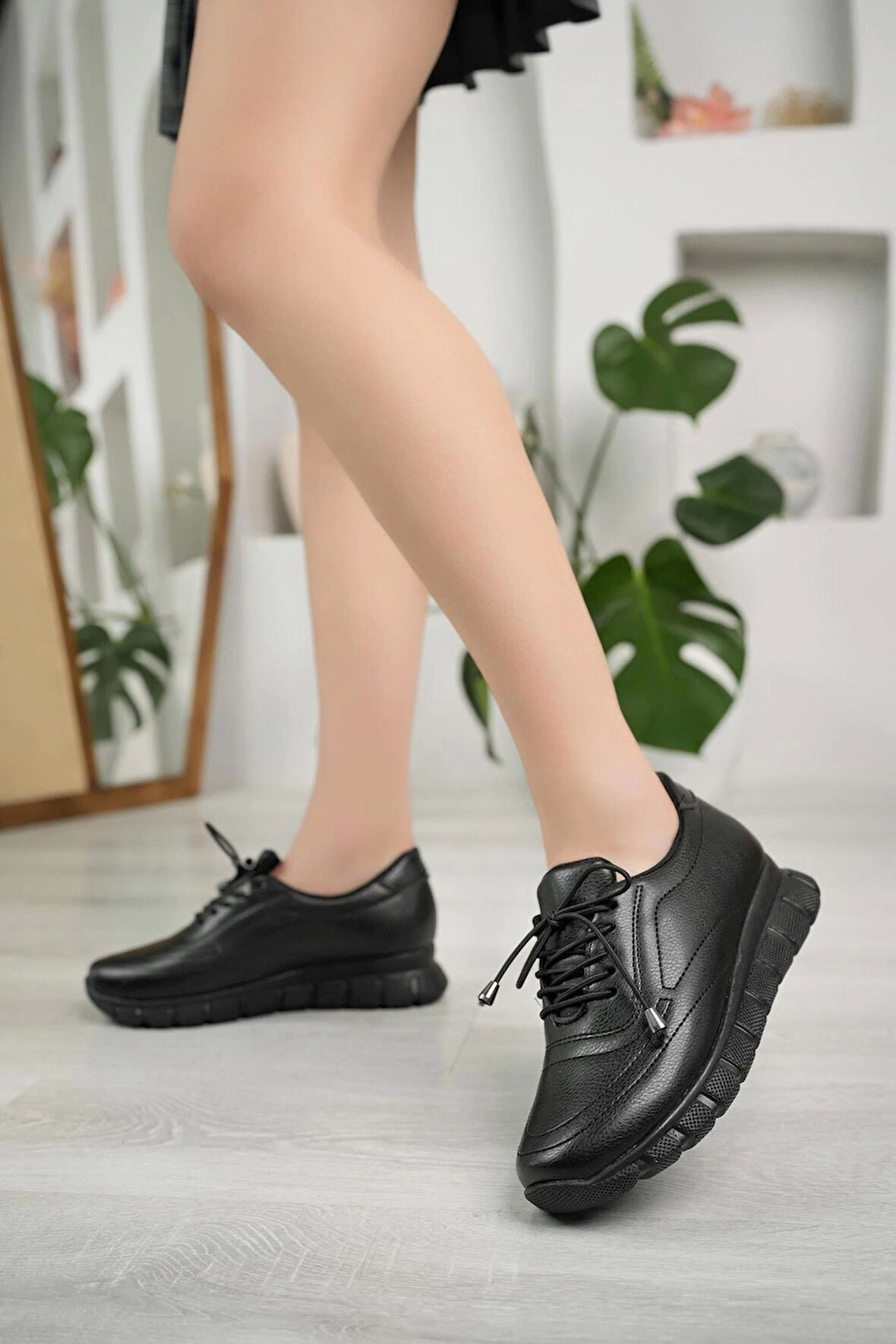 Nesil Shoes Acr 40 Siyah Lastik Bağlı Kadın Ayakkabı