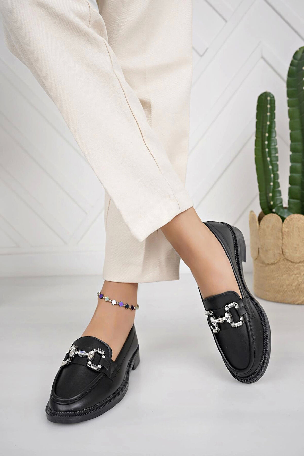 Nesil Shoes Süha 257 Siyah Anatomik Kadın Lofer