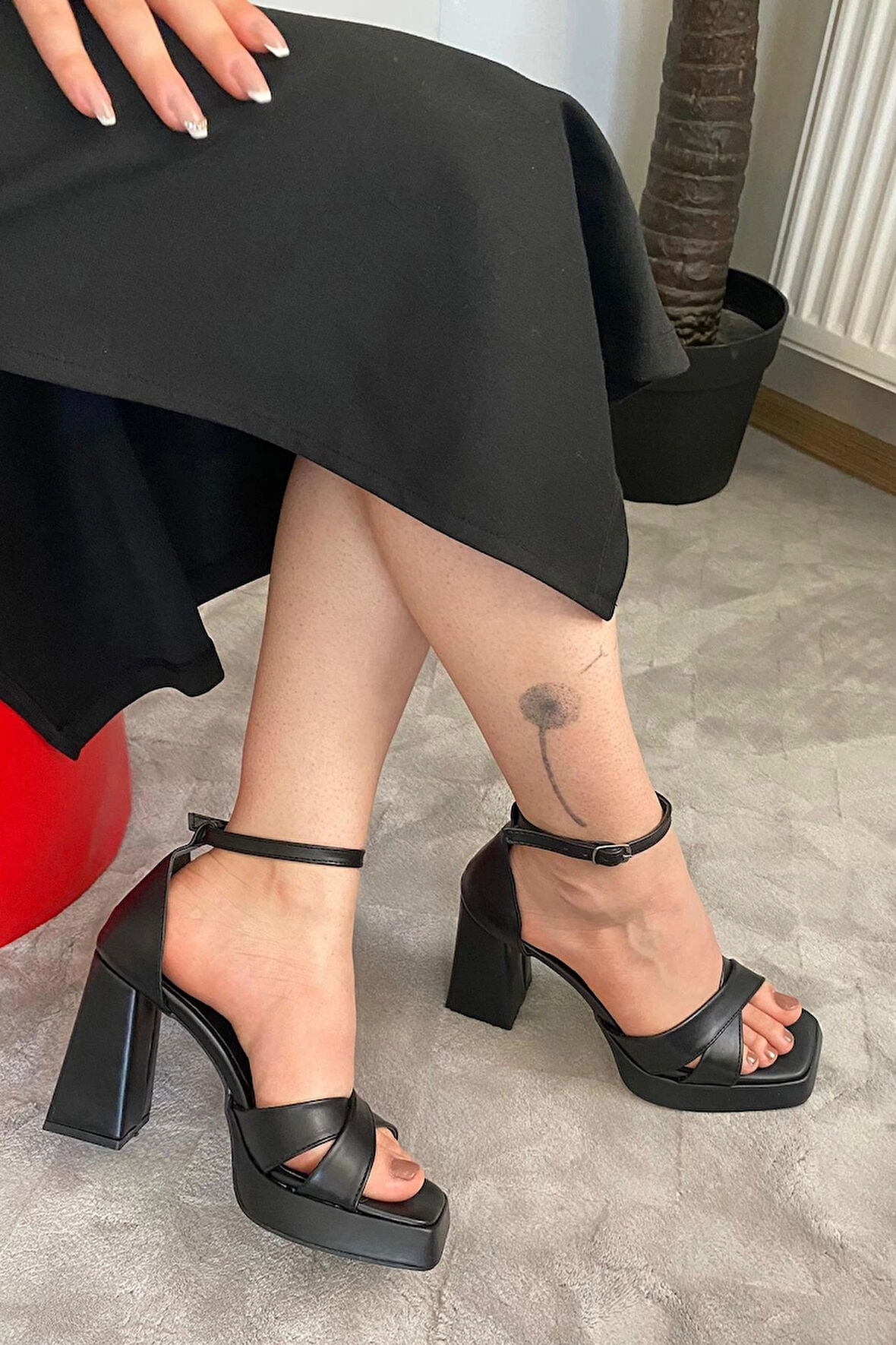 Kadın Luci Siyah Cilt Çapraz Bantlı 10 cm Platfom Topuklu Aykkabı