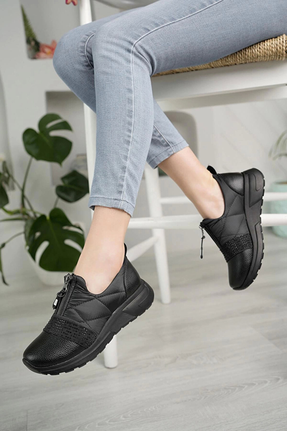 Nesil Shoes Wiss 1710 Siyah Anatomik Kadın Ayakkabı