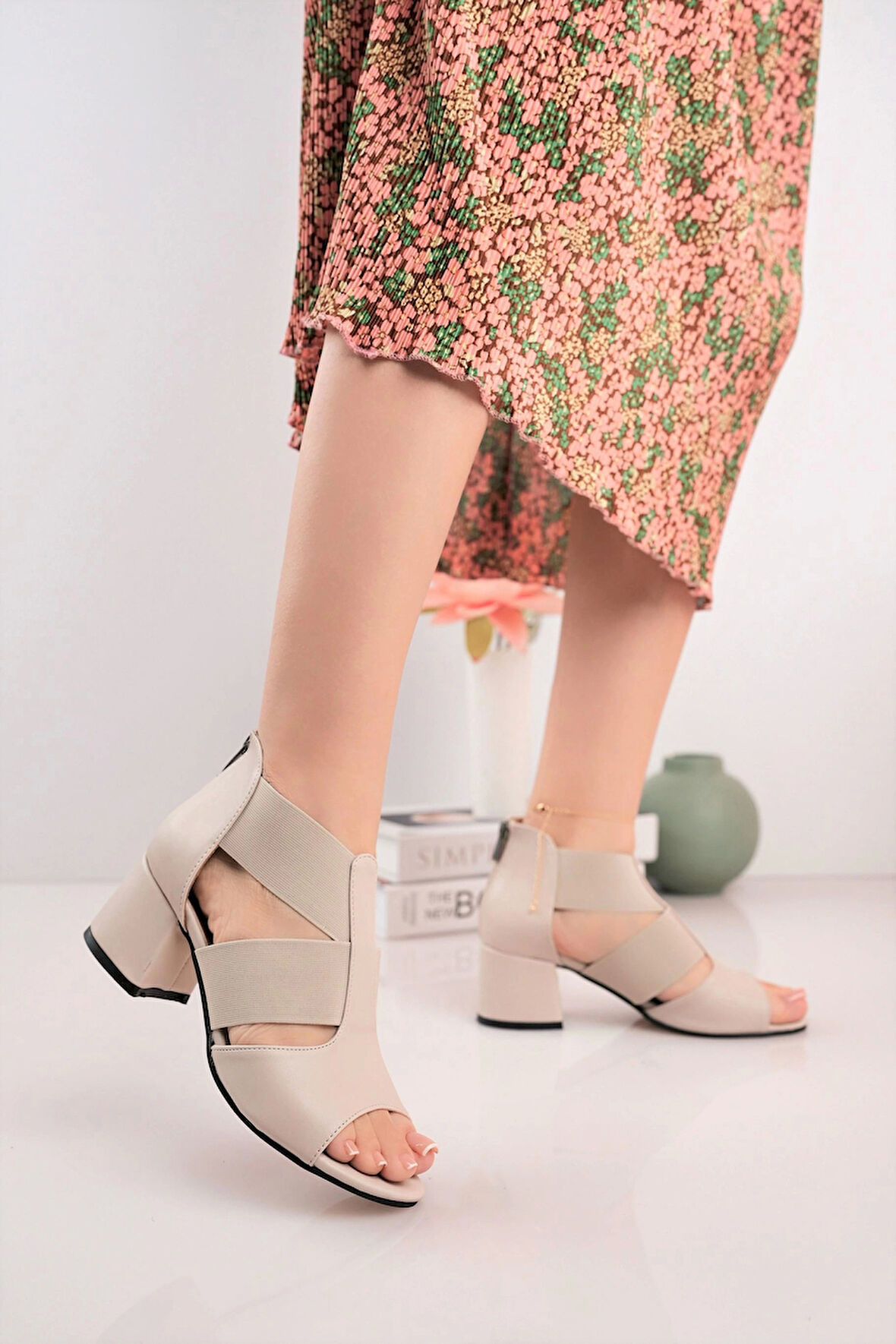 Nesil Shoes Conf 116 Ten Fermuarlı Yazlık Kadın Ayakkabı