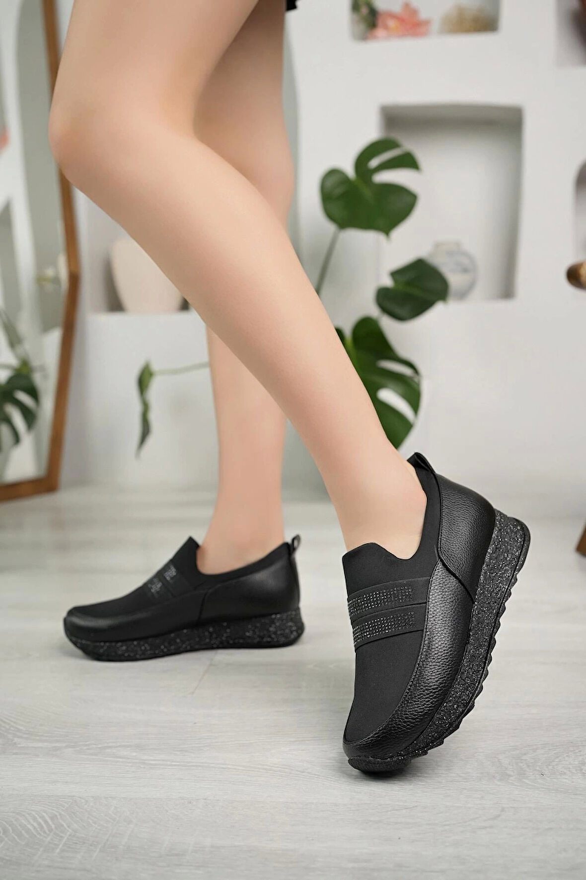 Nesil Shoes Wiss 510 Siyah Anatomik Kadın Ayakkabı