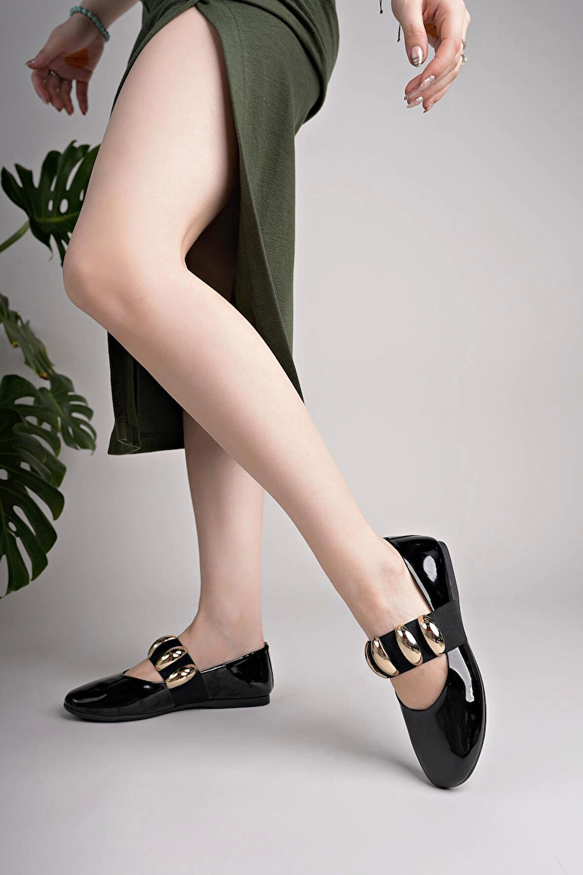 Nesil Shoes Dvm 021 Siyah Rugan Lastik Bantlı Kadın Babet