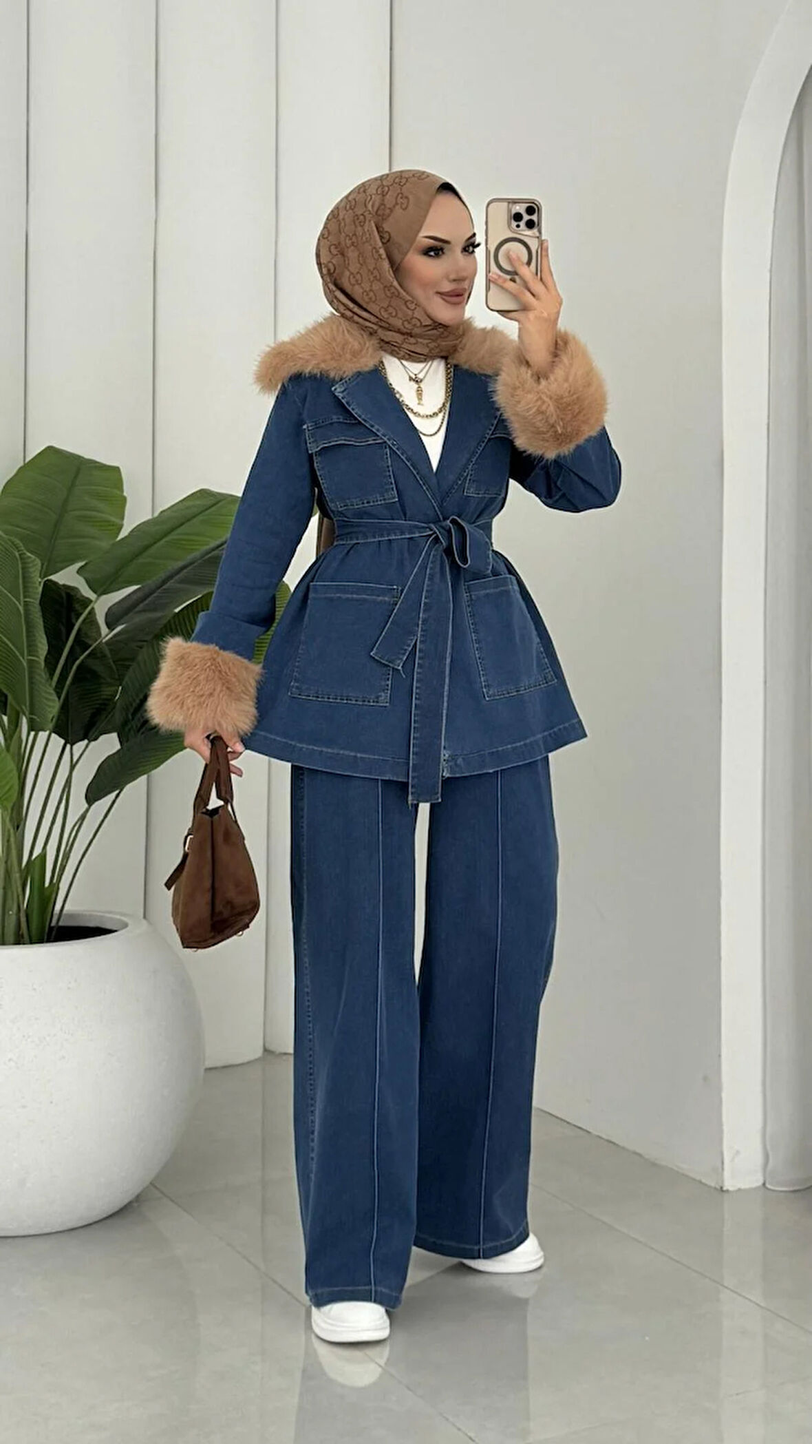 Kadın Kuşaklı Kürk Detaylı Cepli İkili Kot Mavi Takım