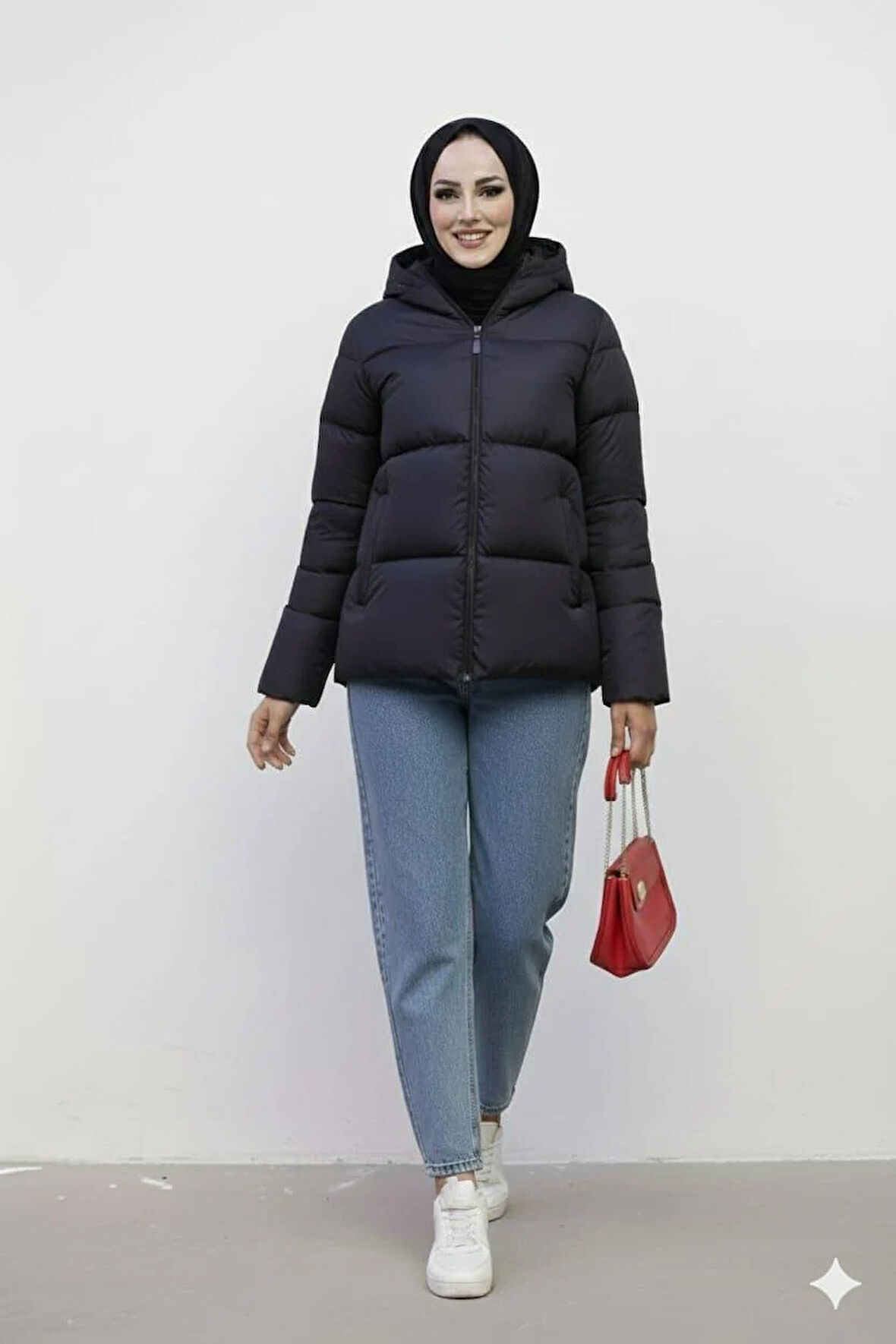 Kadın Kapüşonlu Önden Cepli Şişme Siyah Mont