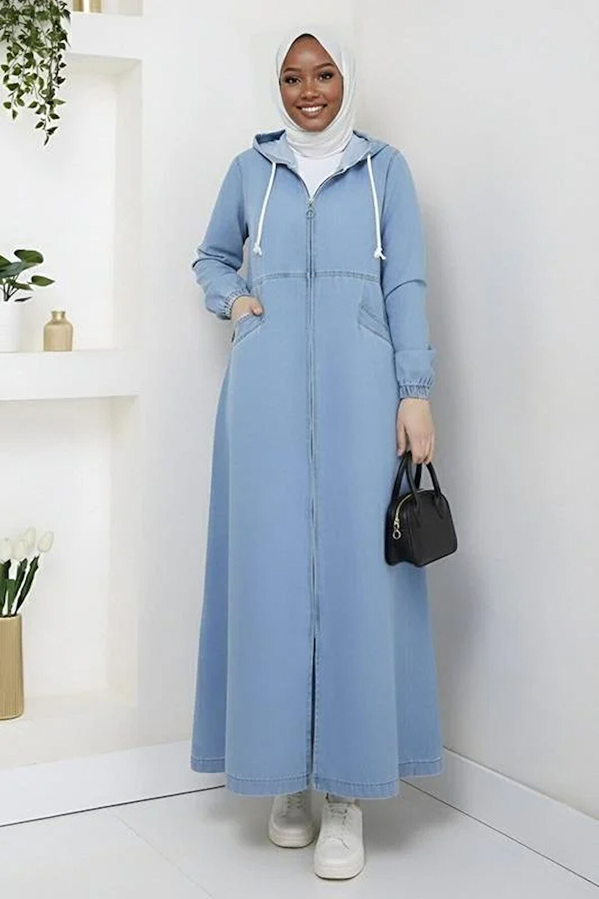 Kadın Kapüşonlu, Fermuarlı ve Cepli Açık Kot Mavi Kap