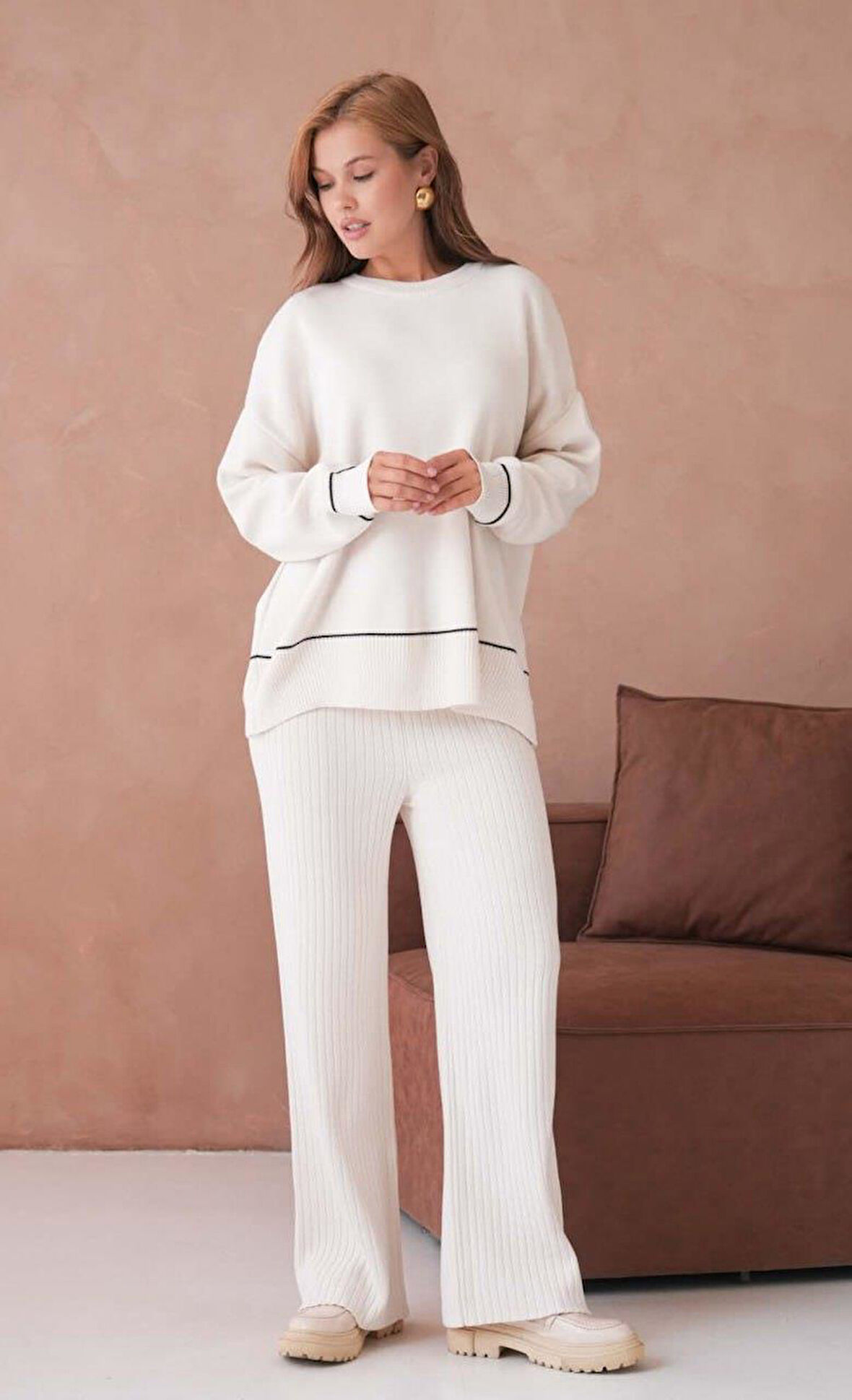 IŞŞIL 12231-Sfır Yaka Çizgi Uç Triko Pantolonlu Takım