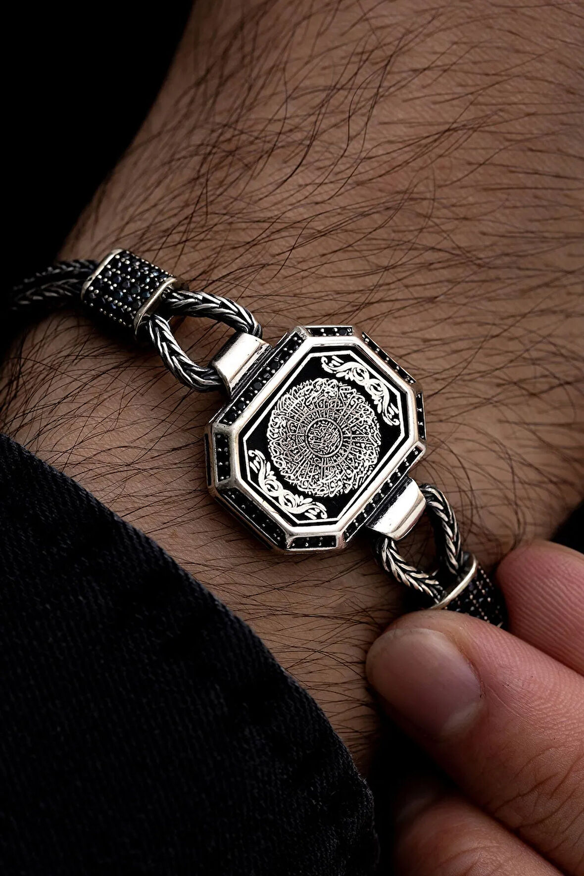 Erkek Gümüş Bileklik - Inşirah Suresi Motifli Tilkikuyruğu Zincirli 925 Ayar Gümüş Bileklik