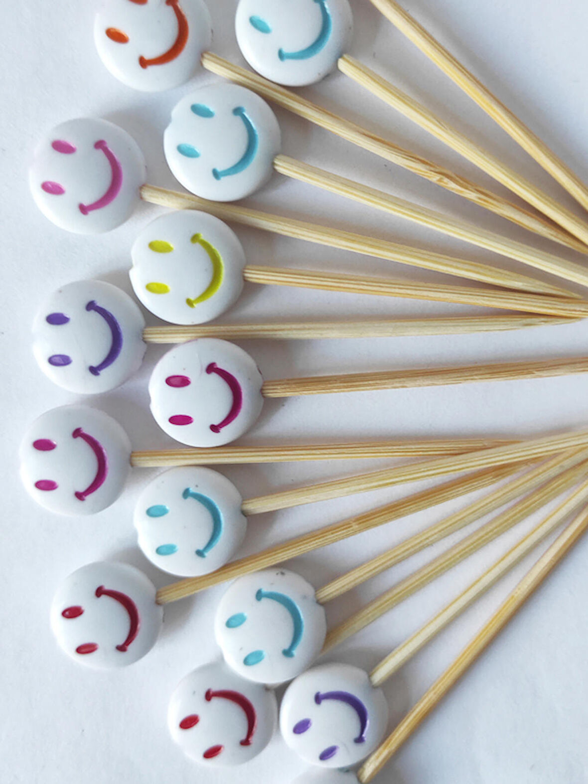 45 Adet Gülücük Boncuklu Pasta Kürdanı 6 cm - Smile 15 mm - Smile Kanepe Kürdanı