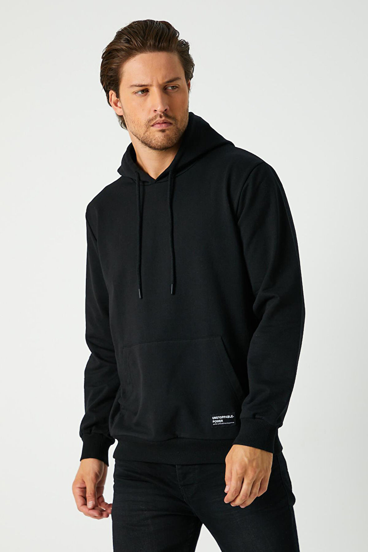 Siyah Erkek Kapüşonlu Kanguru Cepli Sweatshirt 