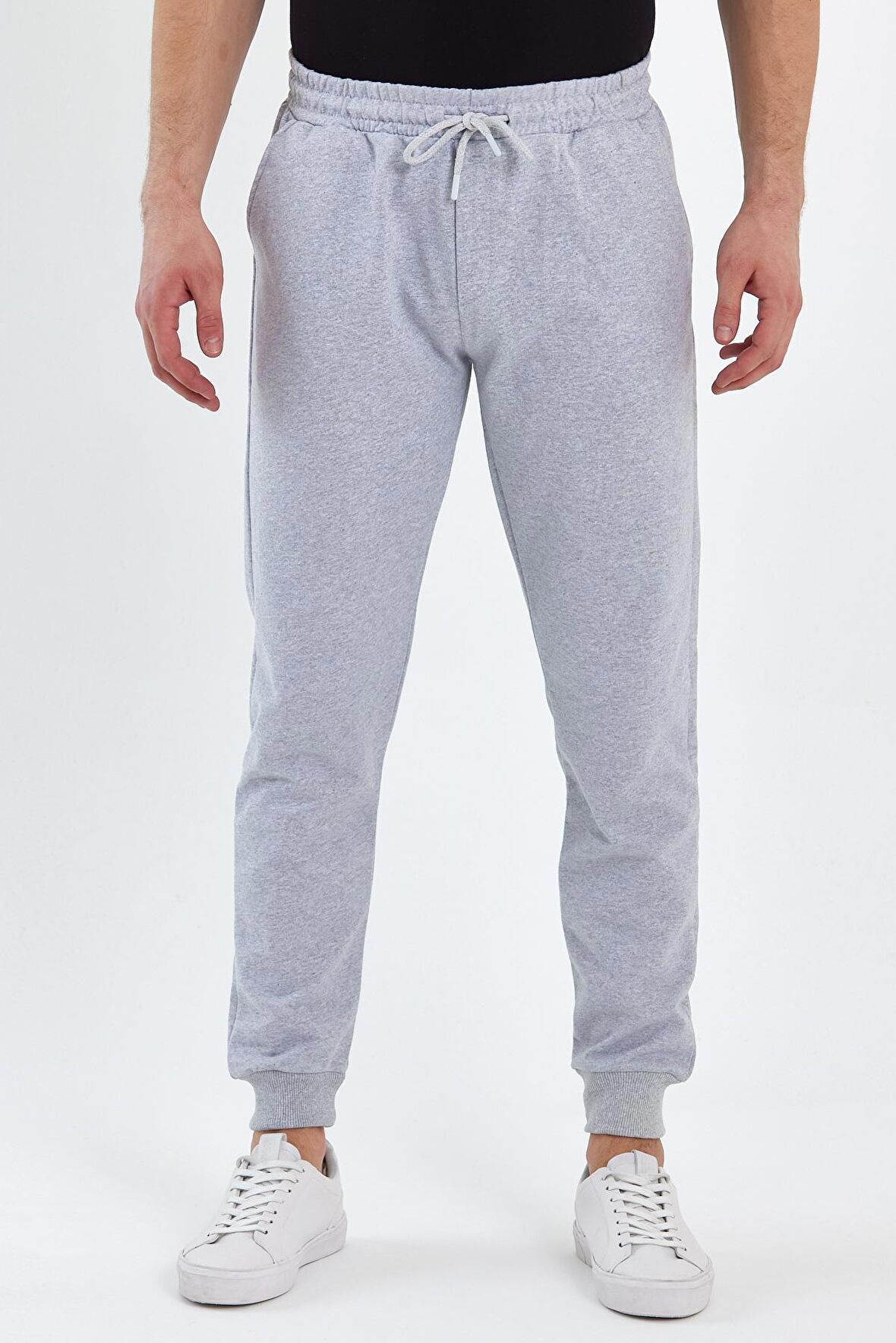 Erkek Siyah Arka Cep Etiket Detaylı Paça Lastikli Regular Fit Eşofman Altı