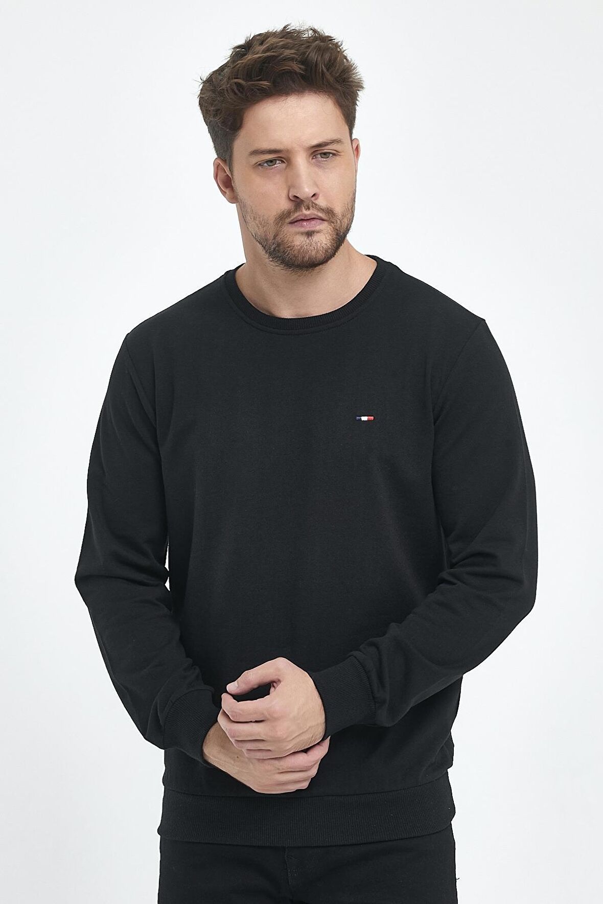 Erkek Siyah Bisiklet Yaka Nakış Detaylı Regular Fit Sweatshirt