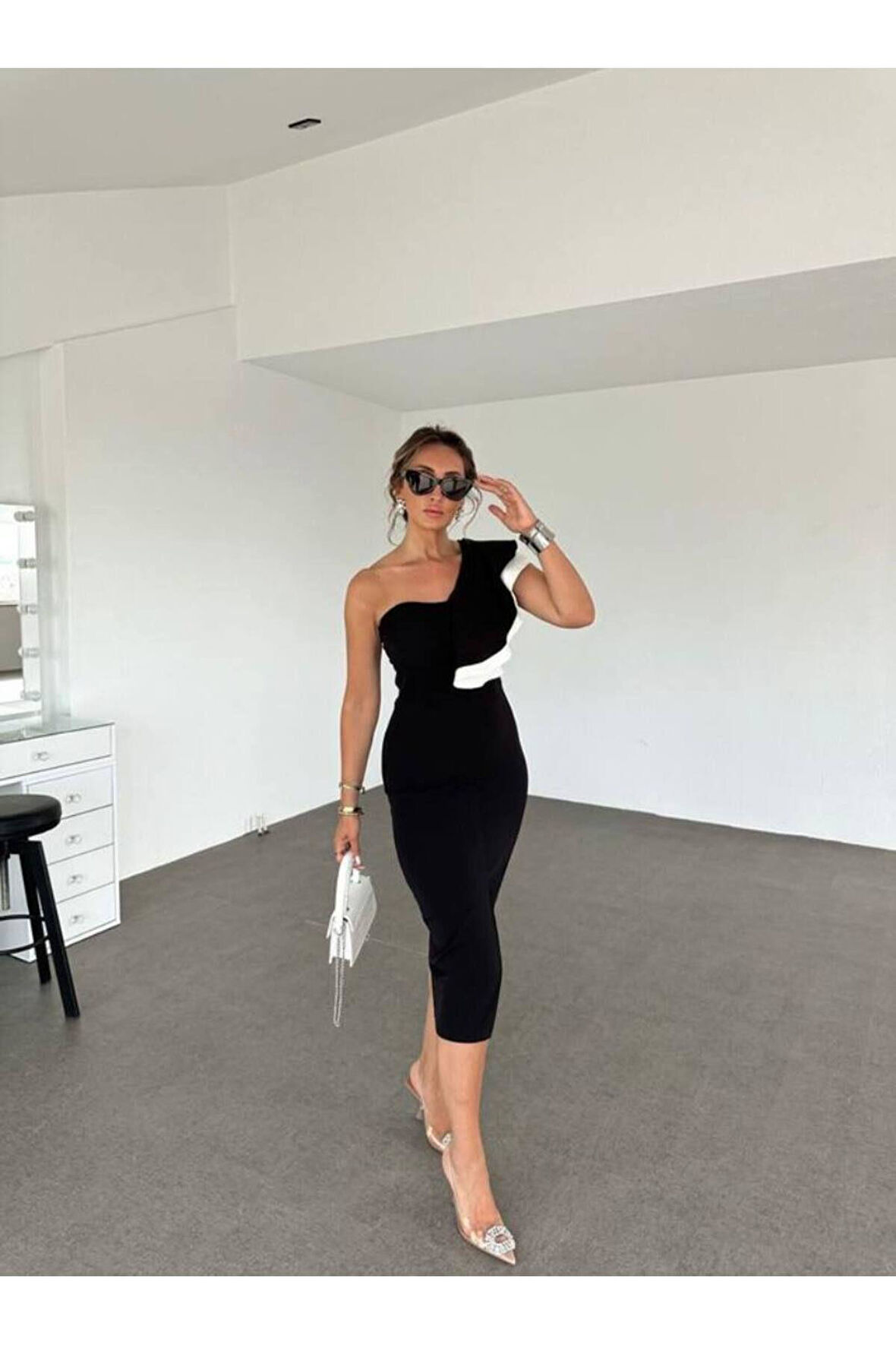 İthal dabıl kumaş volanlı elbise