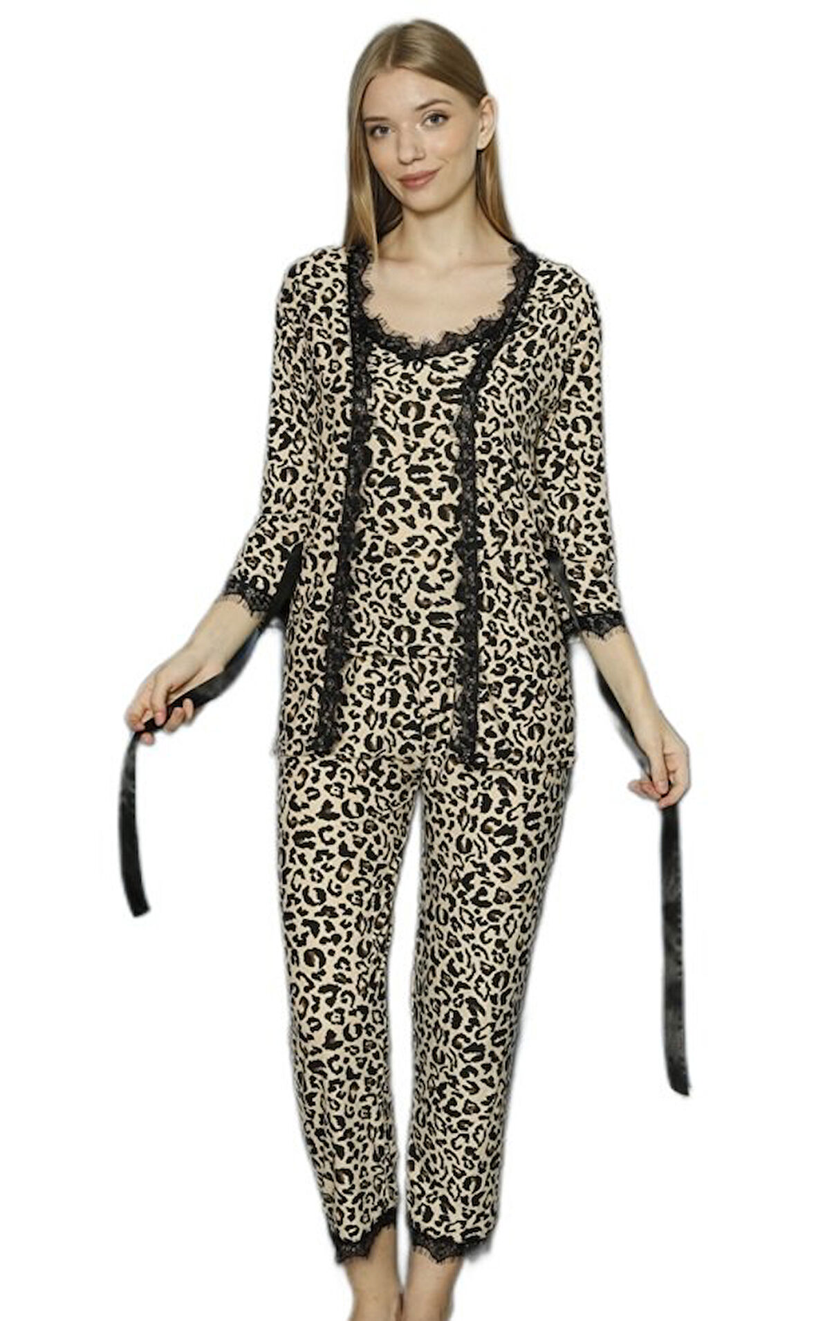 Leopar Şıklığıyla 3’lü Set Pamuklu Kadın Pijama Takımı