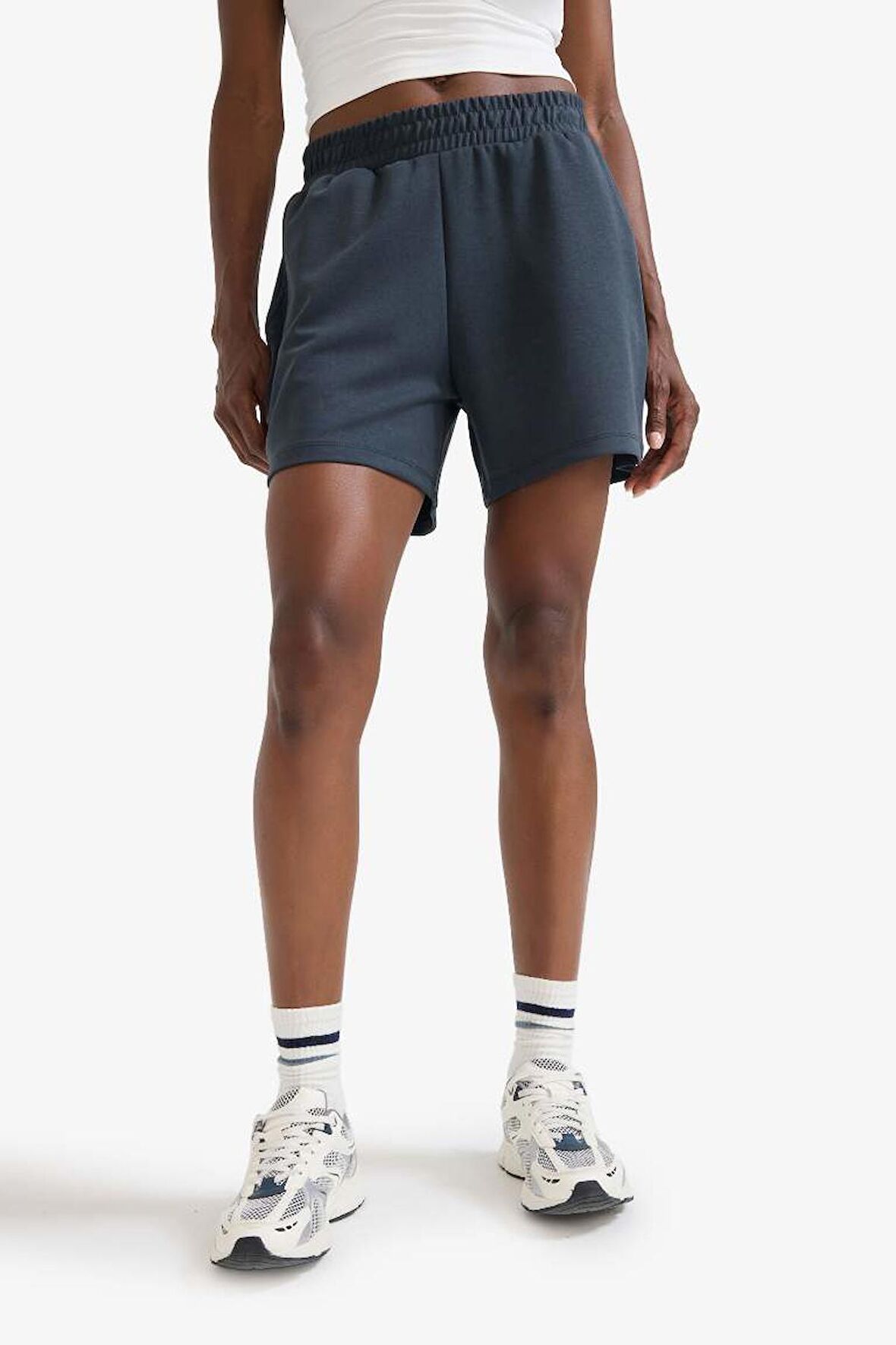 DeFactoFit Standart Fit Sporcu Kısa Paça Modal Şort