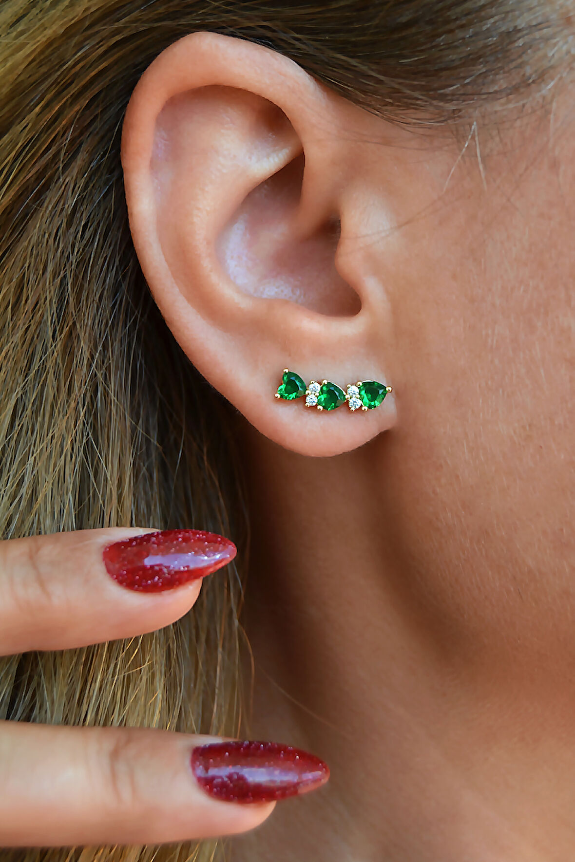 Zirkon Taşlı Sıralı Kalpli Küpe Lob Helix Kıkırdak Uyumlu