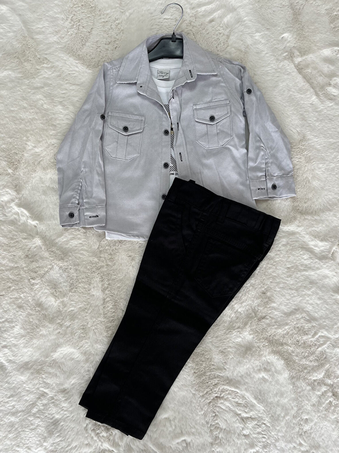 Gabardin Gömlek Ayarlanabilir Lastikli Pantolonlu Tişörtlü  3 Lü Erkek Çocuk  Takım