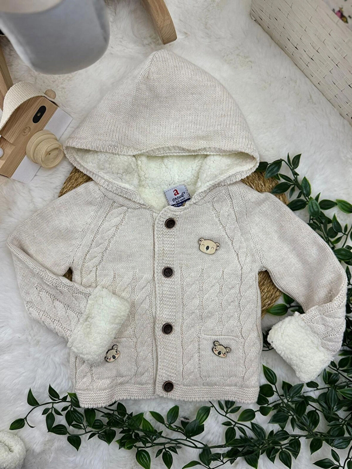 ERKEK BEBEK KAPÜŞON DETAYLI TRİKO CEKET  -  HIRKA 
