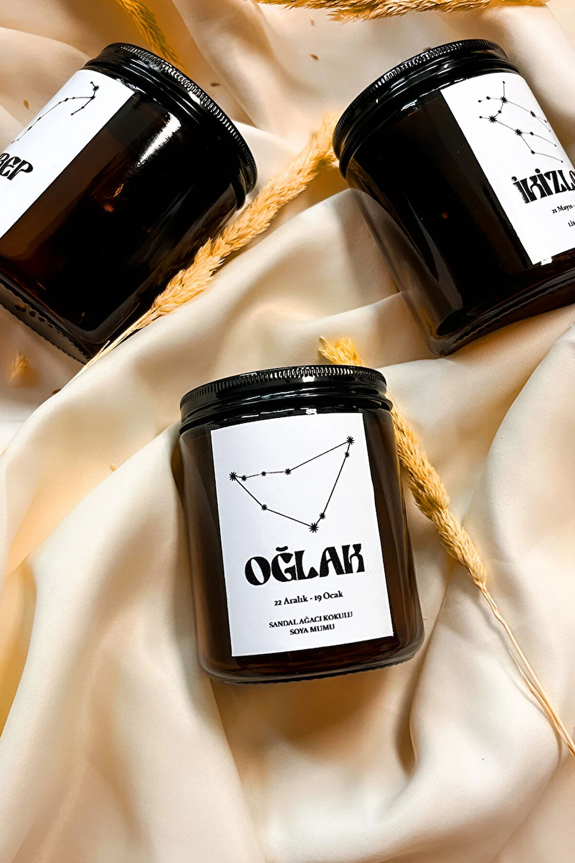 Oğlak Burcu Sandal Ağacı Kokulu %100 Soya Mumu Amber Kavanoz Mum