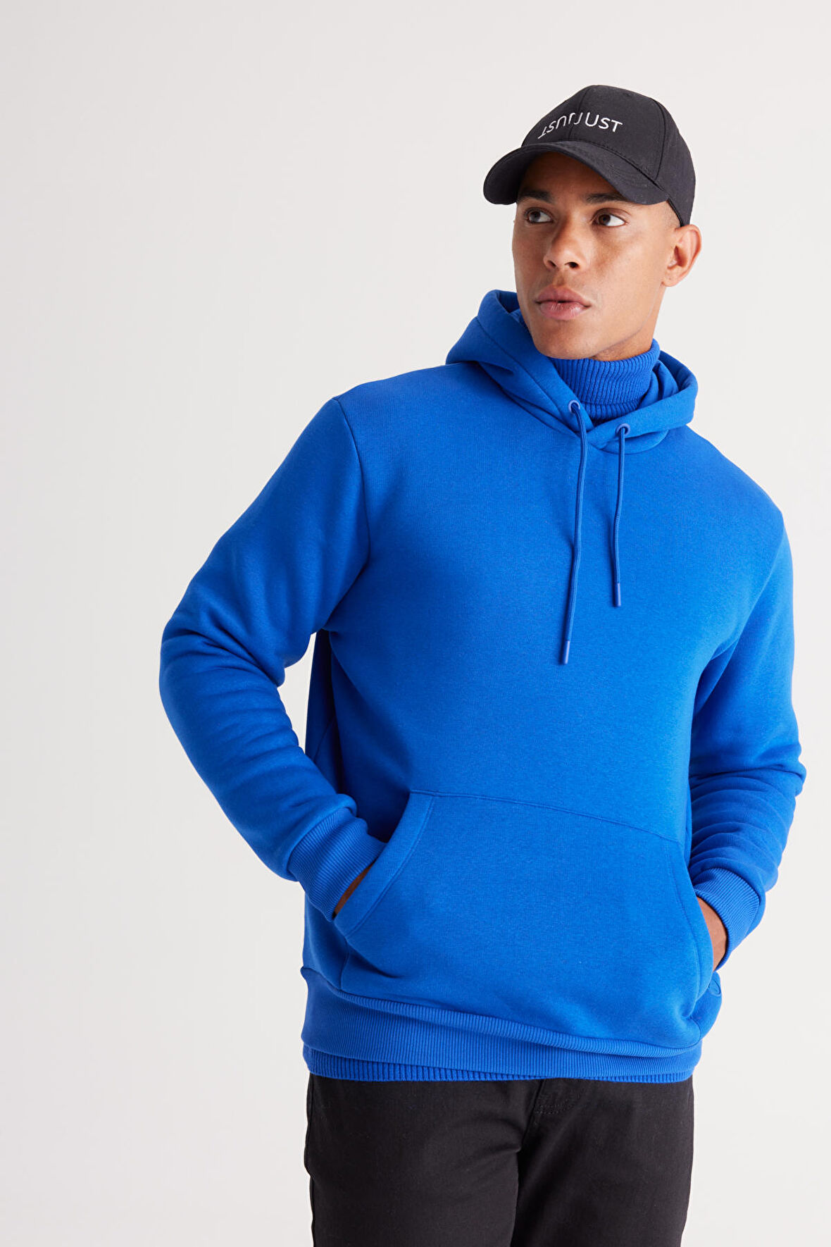 Erkek Koyu Mavi Standart Fit Içi Polarlı 3 Iplik Kapüşonlu Kanguru Cepli Pamuklu Sweatshirt