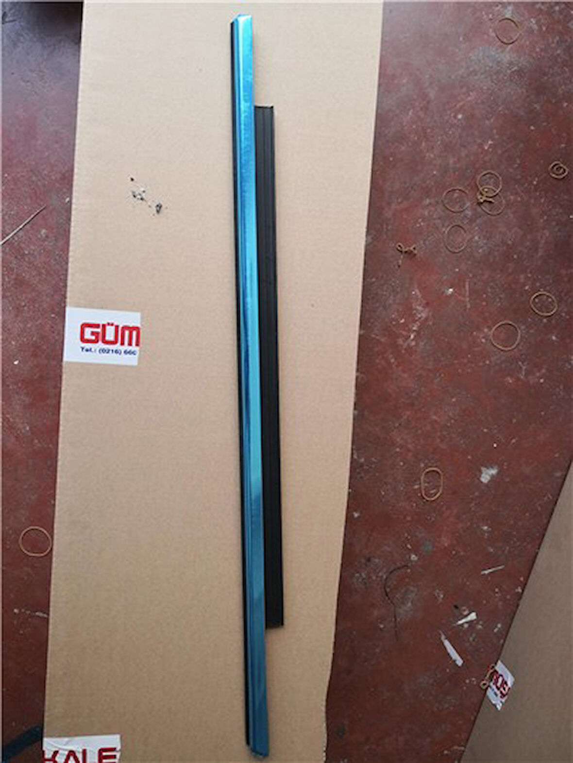 Audı Q3 Cam Sıyırıcı Fıtıl Arka Sag Kromlu 2012-2018 8U0853764 2Zz