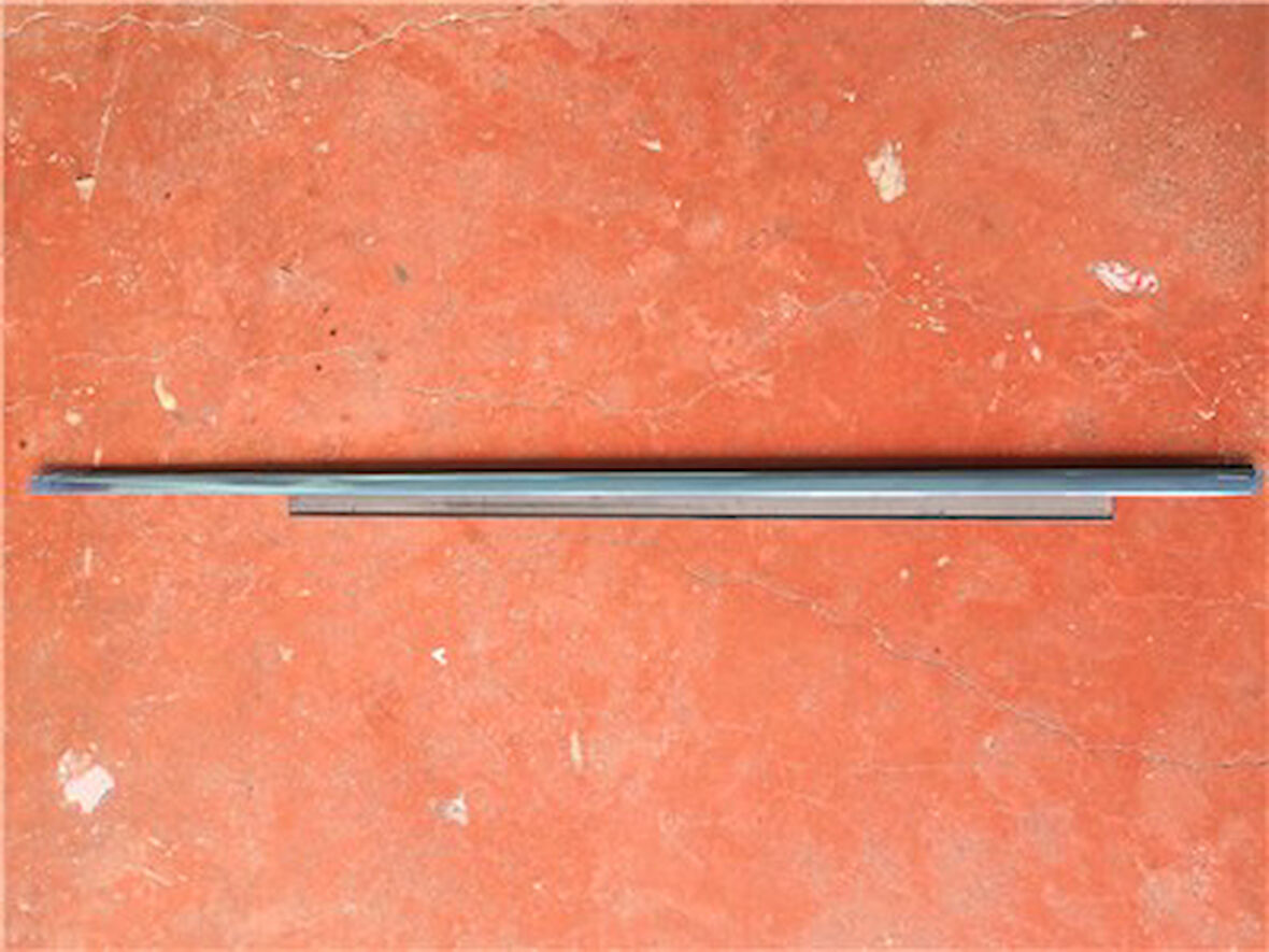 Audi Q5 Cam Sıyırıcı Fitil Ön Sag Kromlu 2009-2012