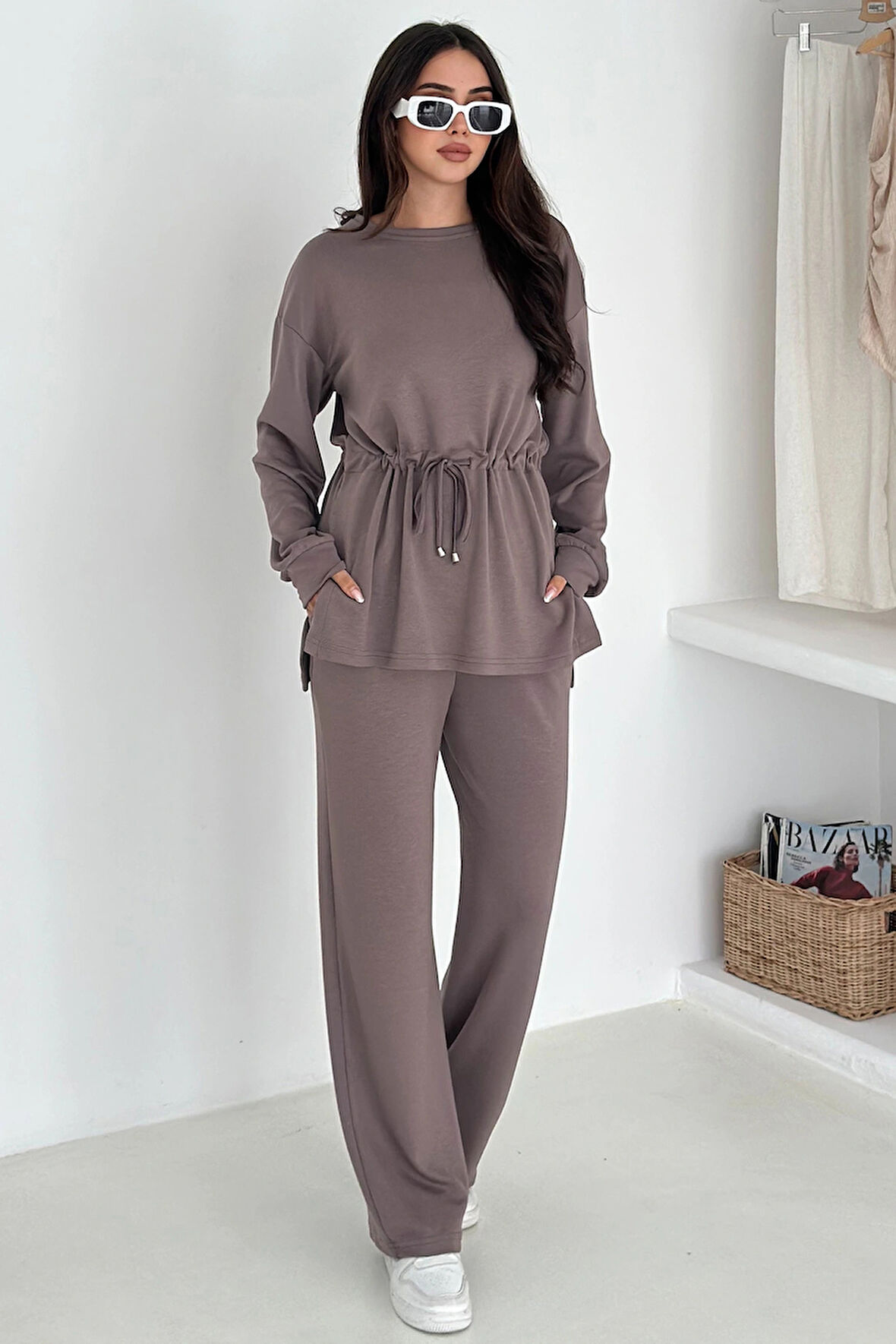 Beli Bağcıklı Yanı Yırtmaçlı Modal Takım