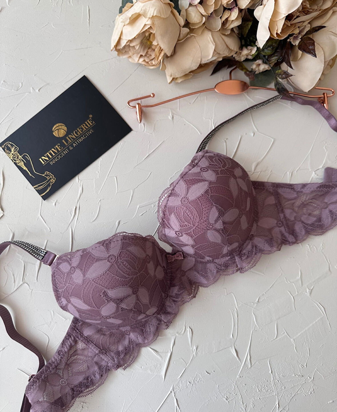 Jasmine Askıları Parlak Taşlı Hafif Destekli Dantelli Soft Cup İthal Sütyen (B-C Cup)