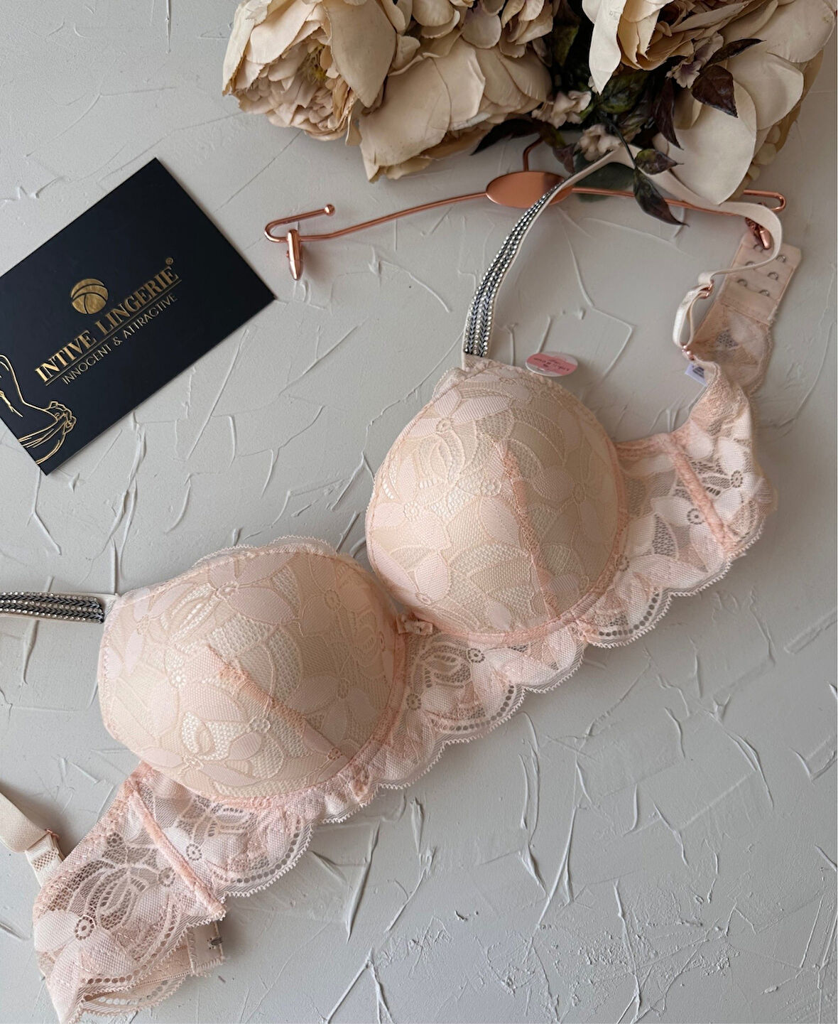 Jasmine Askıları Parlak Taşlı Hafif Destekli Dantelli Soft Cup İthal Sütyen (B-C Cup)