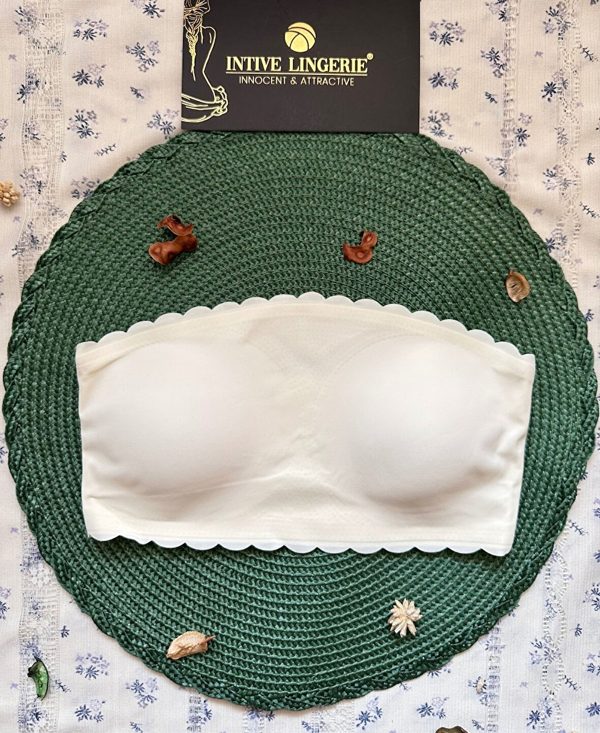 Hazel Silikonlu Askısız Balensiz Lazer Kesim Dikişsiz Çıkarılabilir Padli İthal Straplez Sütyen