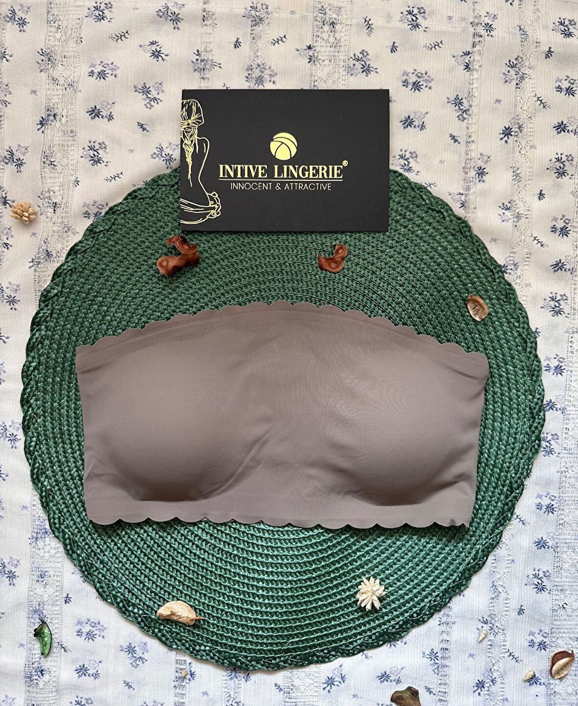 Hazel Silikonlu Askısız Balensiz Lazer Kesim Dikişsiz Çıkarılabilir Padli İthal Straplez Sütyen