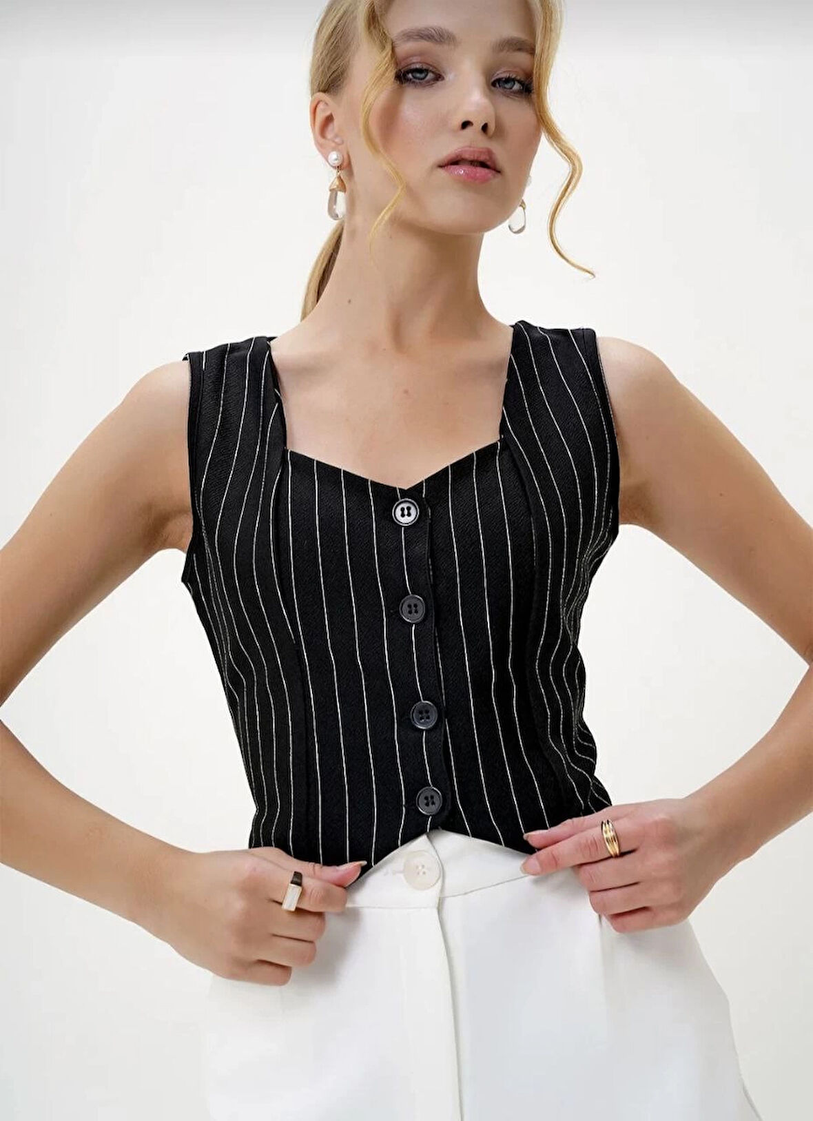Çizgili krep düğmeli yelek siyah s3395