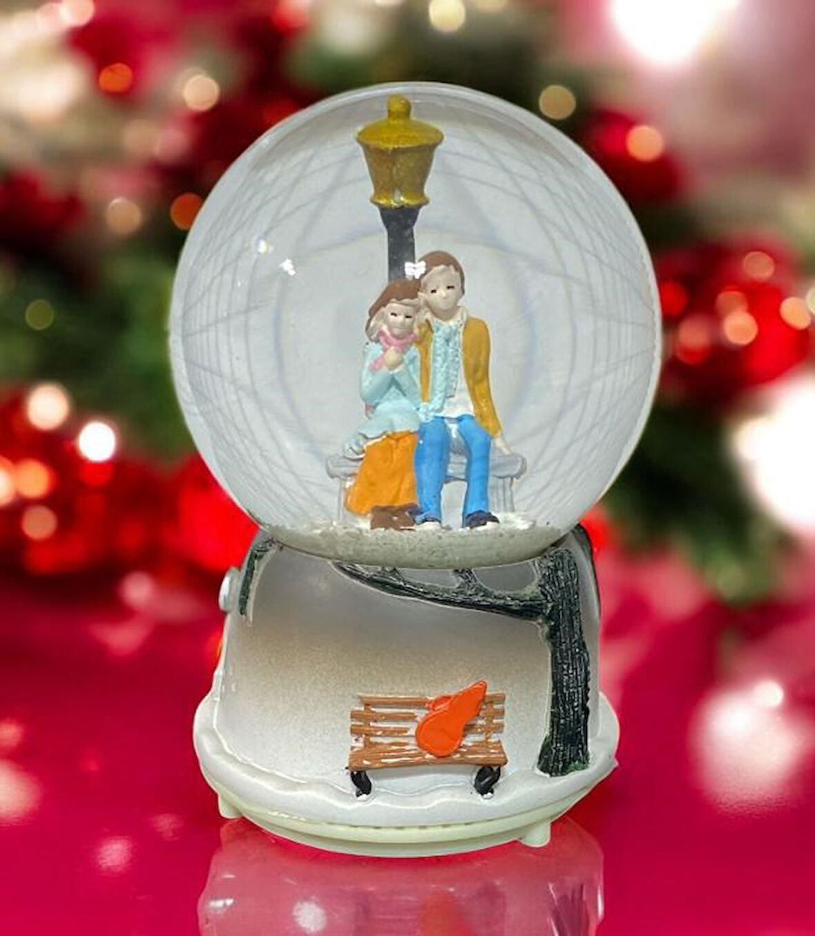 8 cm Müzikli Işıklı  Romantik Aşıklar Kar Küresi 5597