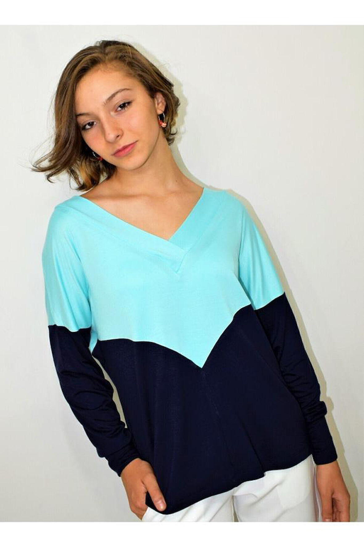 Kadın Lacivert Mint Mavi V Yaka Color Block Yumuşak Dokulu Rahat 3 Iplik Penye Bluz 3167170